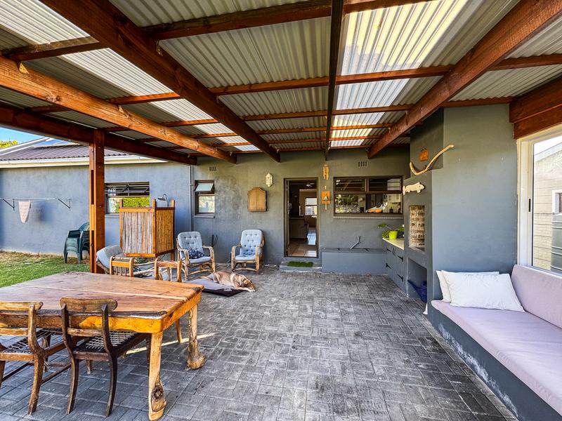 2 Bedroom Property for Sale in Sandbaai Western Cape